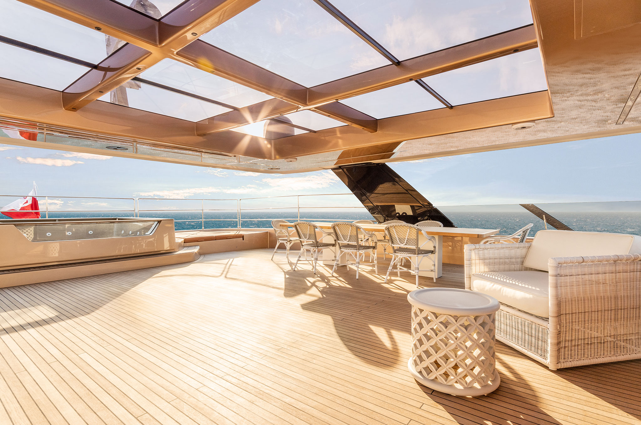 Yacht SHIMALI, 100 Sunreef Power | CHARTERWORLD Luxury Superyacht Charters